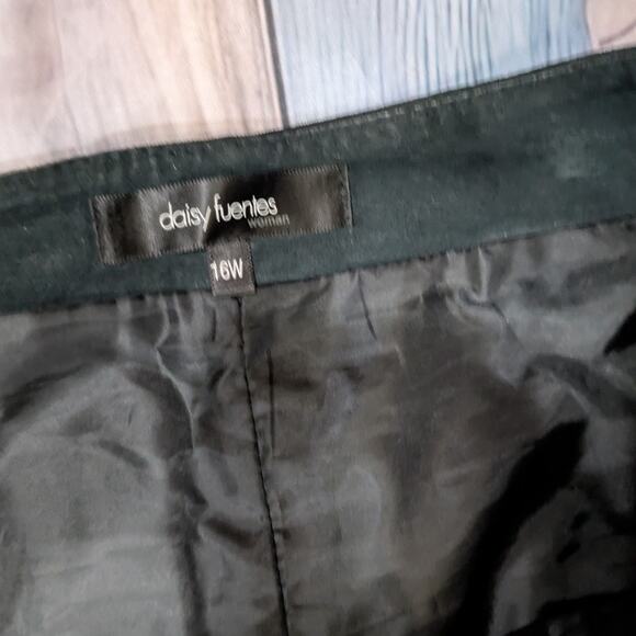 Daisy Fuentes Black Suede A-line Skirt Size 16 - Picture 3 of 7
